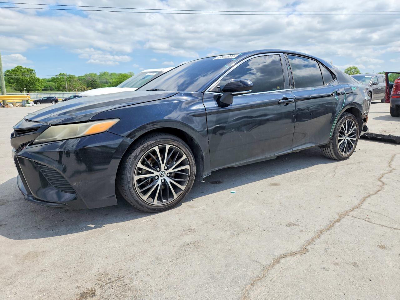 2018 TOYOTA CAMRY