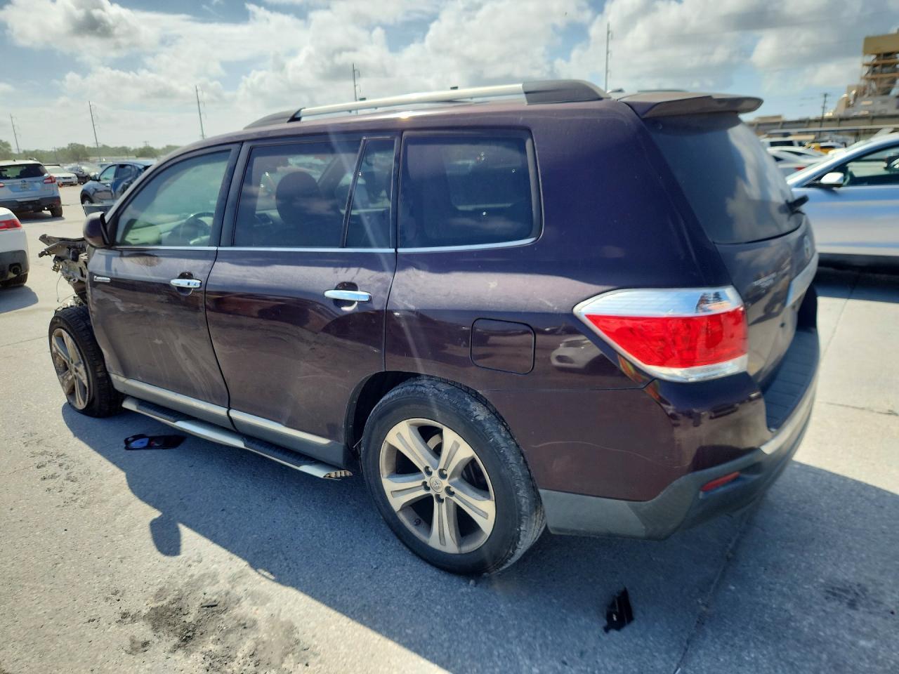 2013 TOYOTA HIGHLANDER