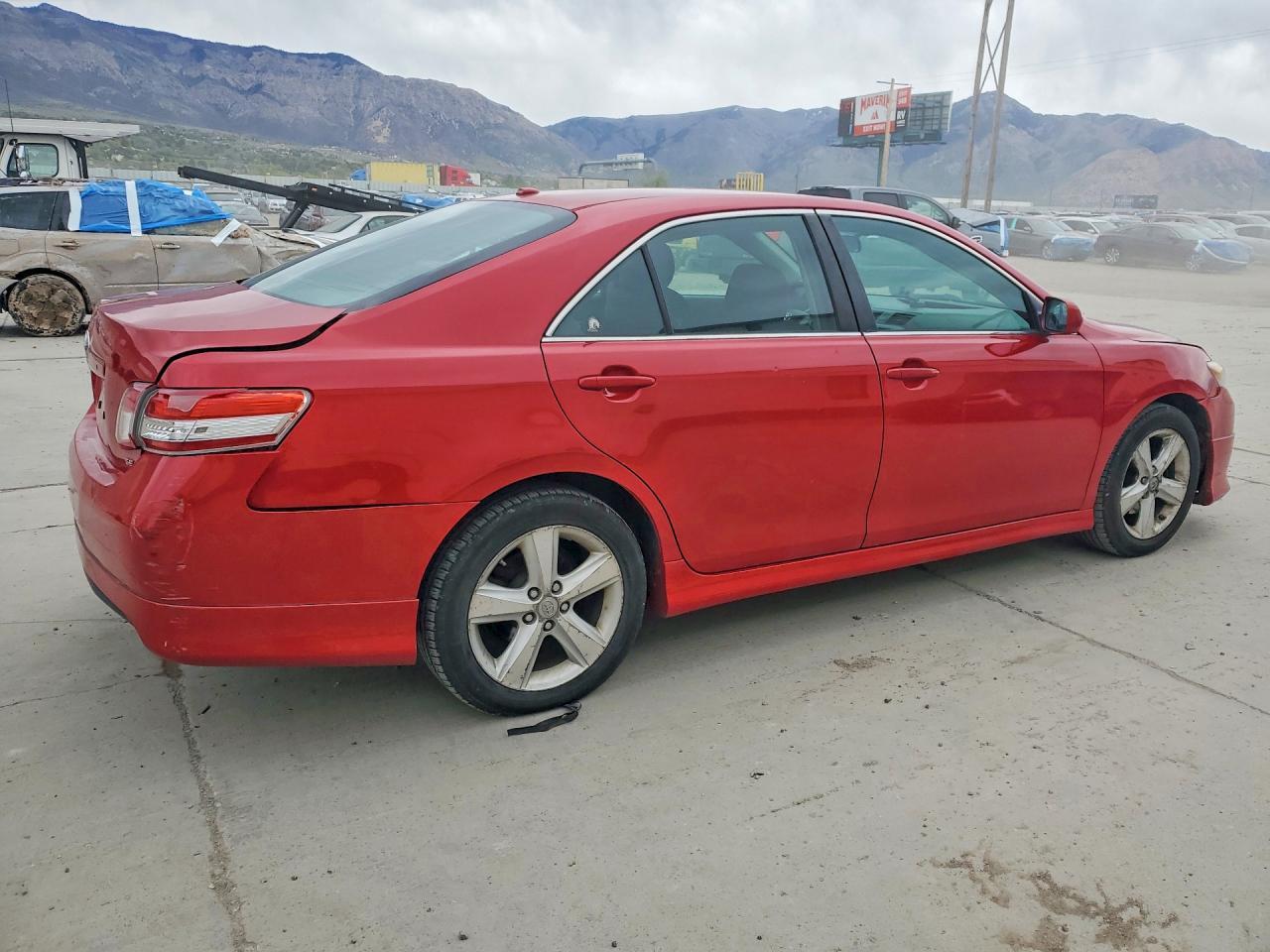 2011 TOYOTA CAMRY