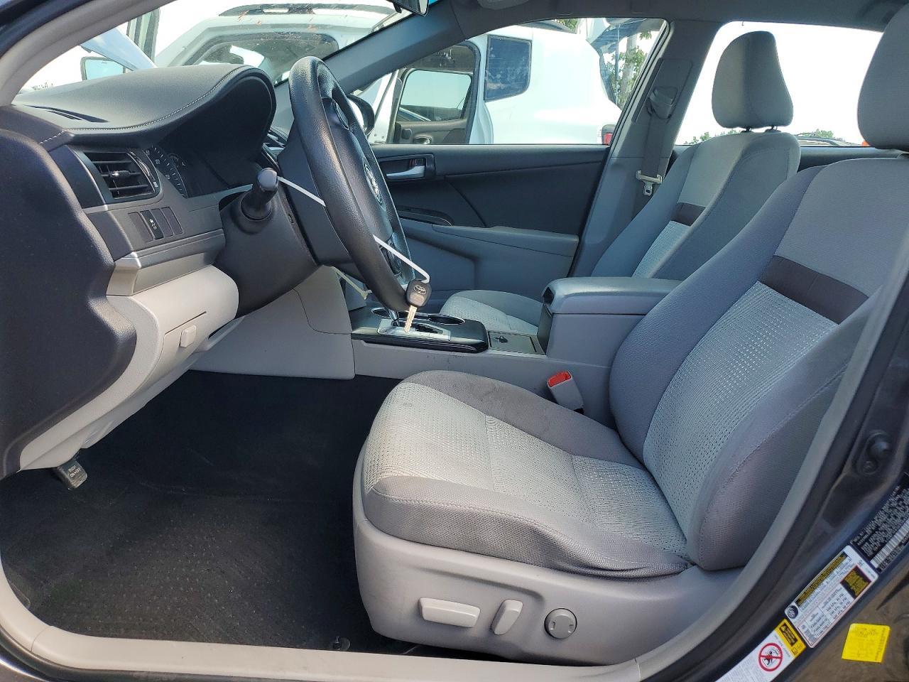 2014 TOYOTA CAMRY