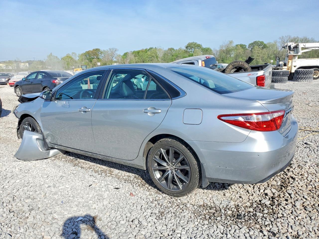 2016 TOYOTA CAMRY
