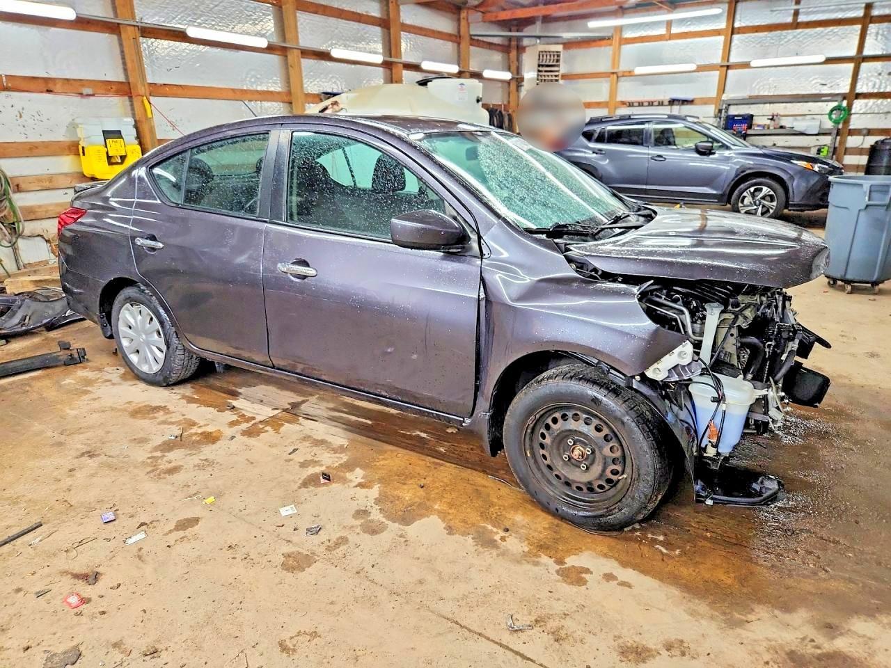 2015 NISSAN VERSA