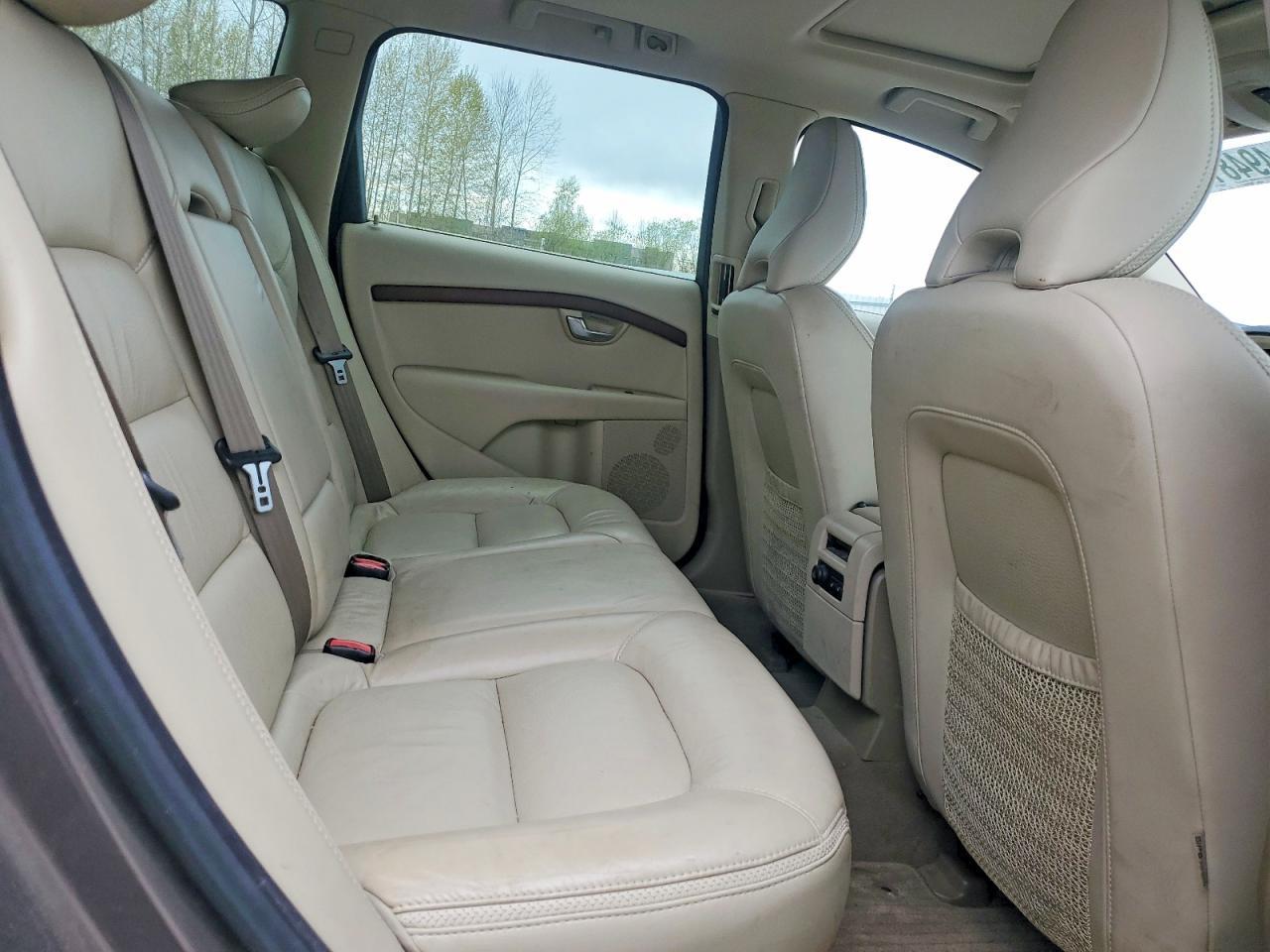 2010 VOLVO XC70