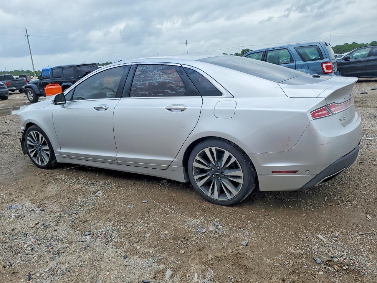 2017 LINCOLN MKZ