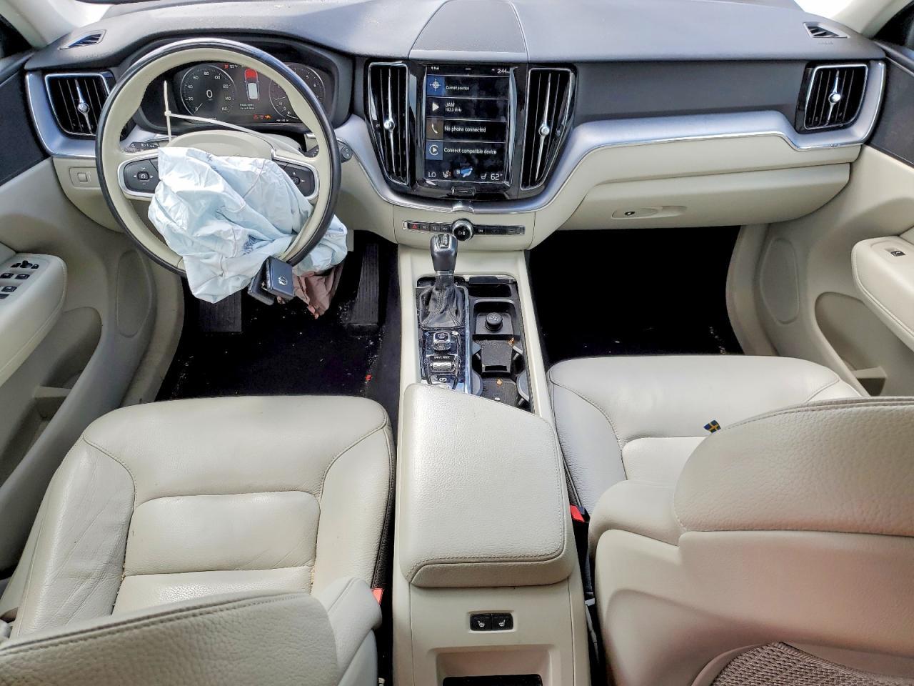 2020 VOLVO XC60
