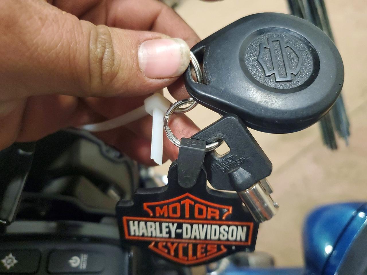 2014 HARLEY-DAVIDSON FLHTK