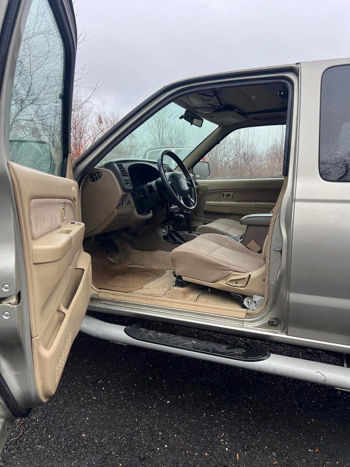 2000 NISSAN Frontier