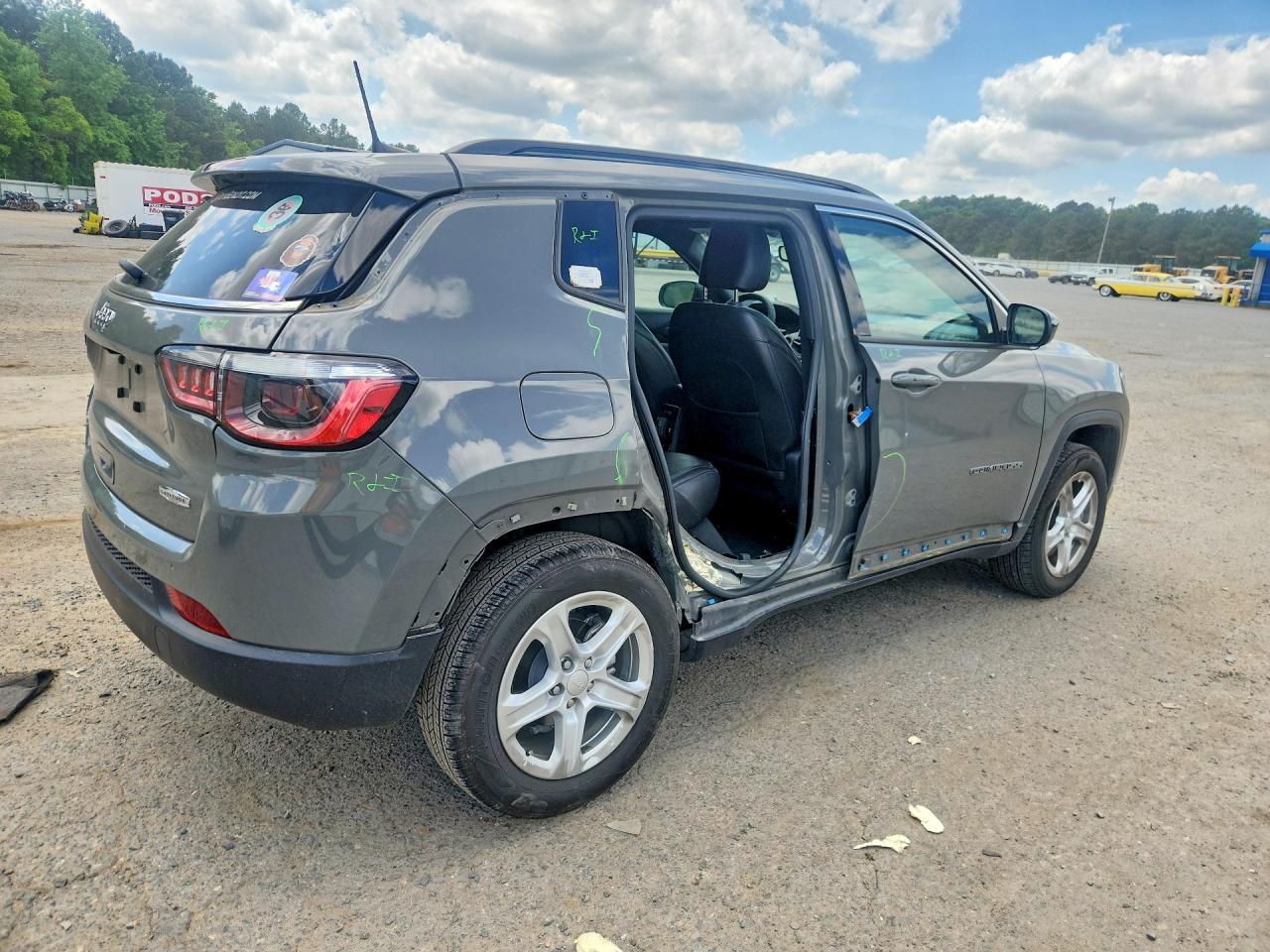 2023 JEEP Compass