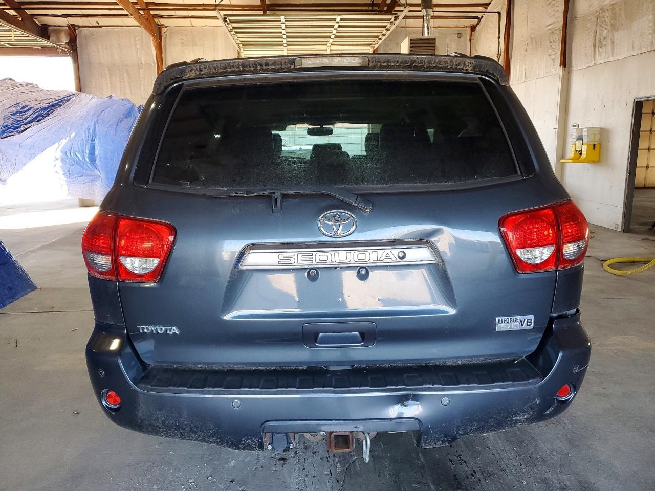2008 TOYOTA Sequoia