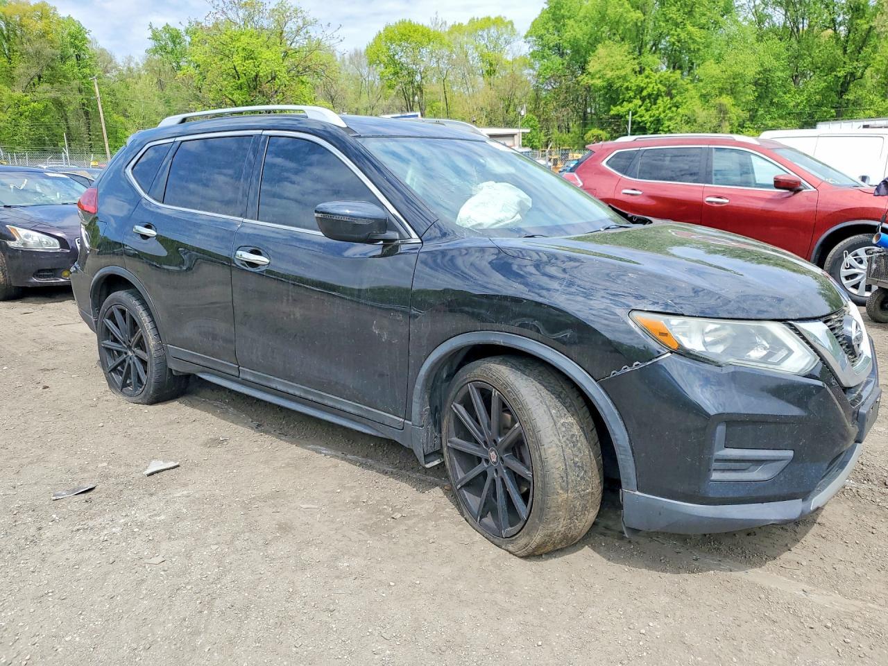 2017 NISSAN ROGUE
