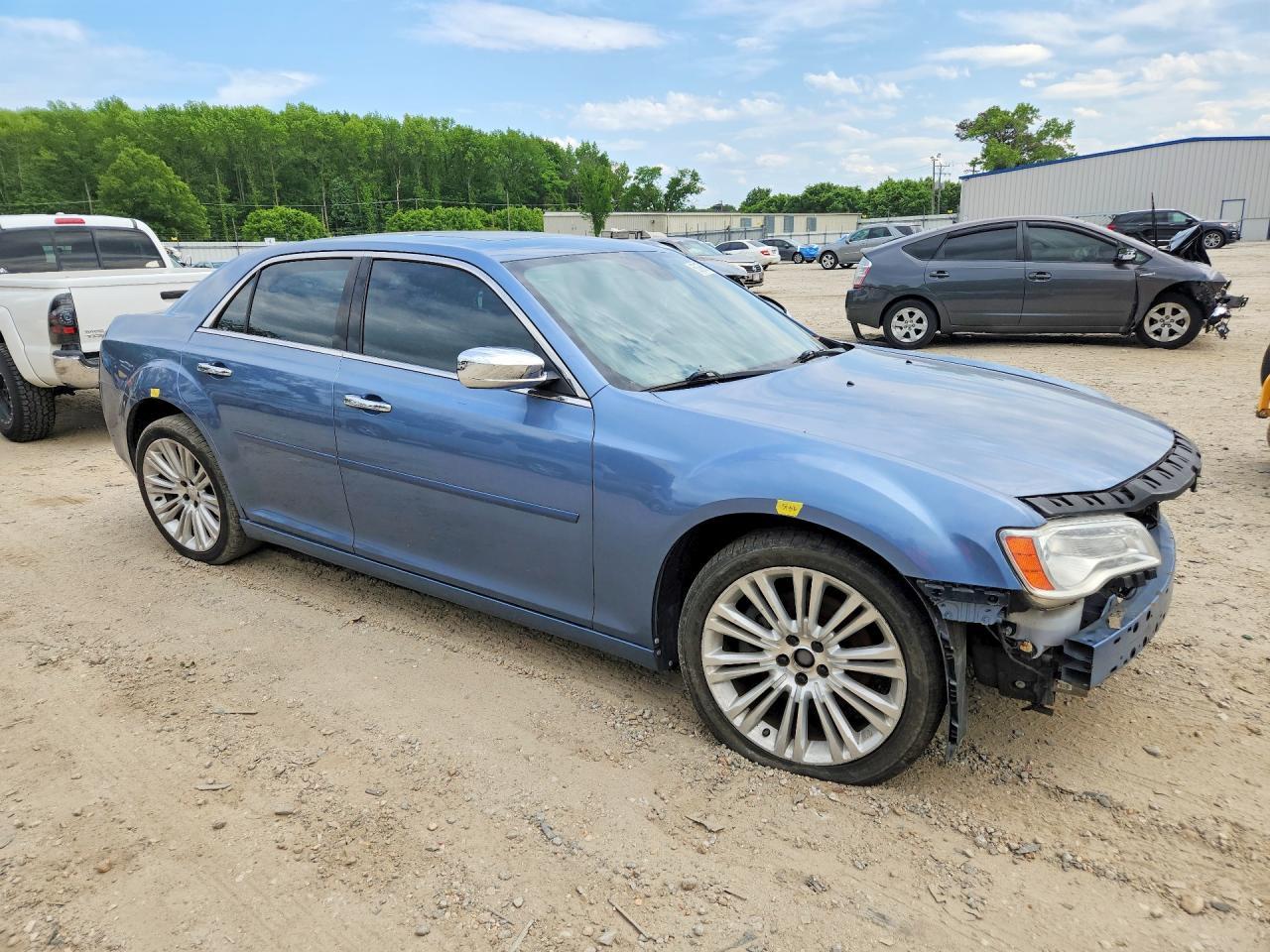2011 CHRYSLER 300