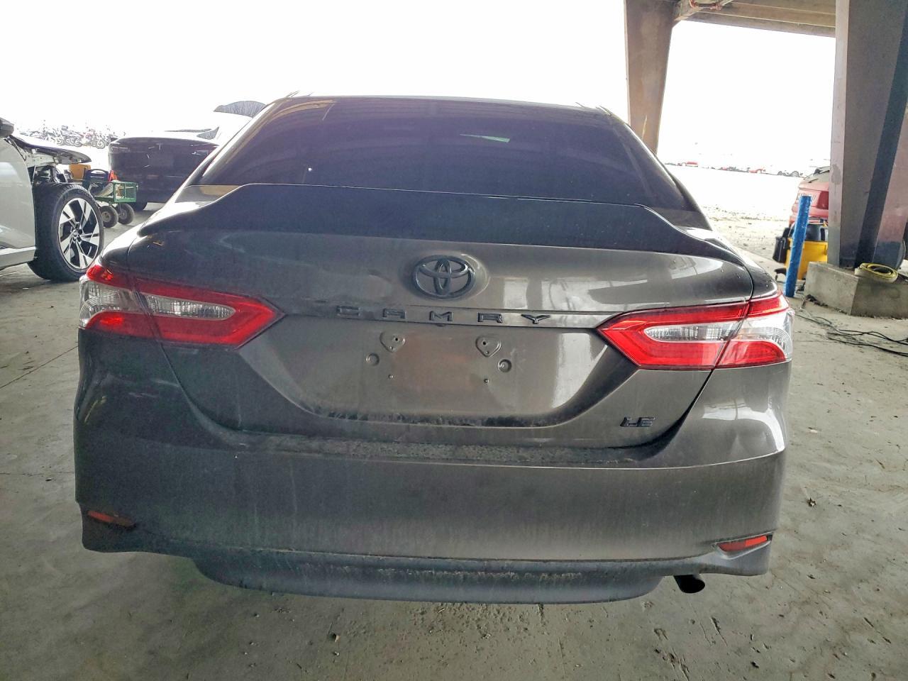 2018 TOYOTA CAMRY