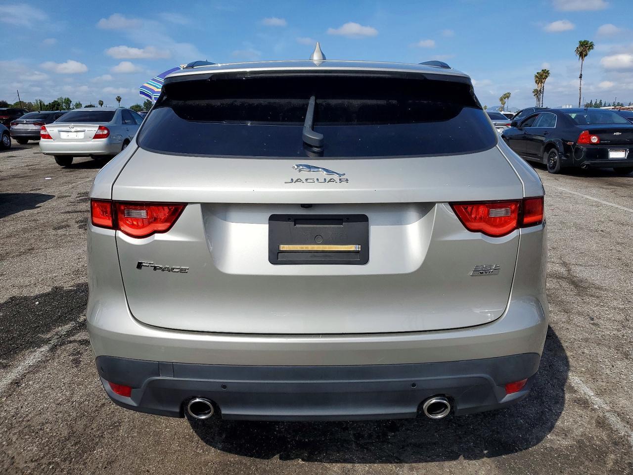 2017 JAGUAR F-Pace