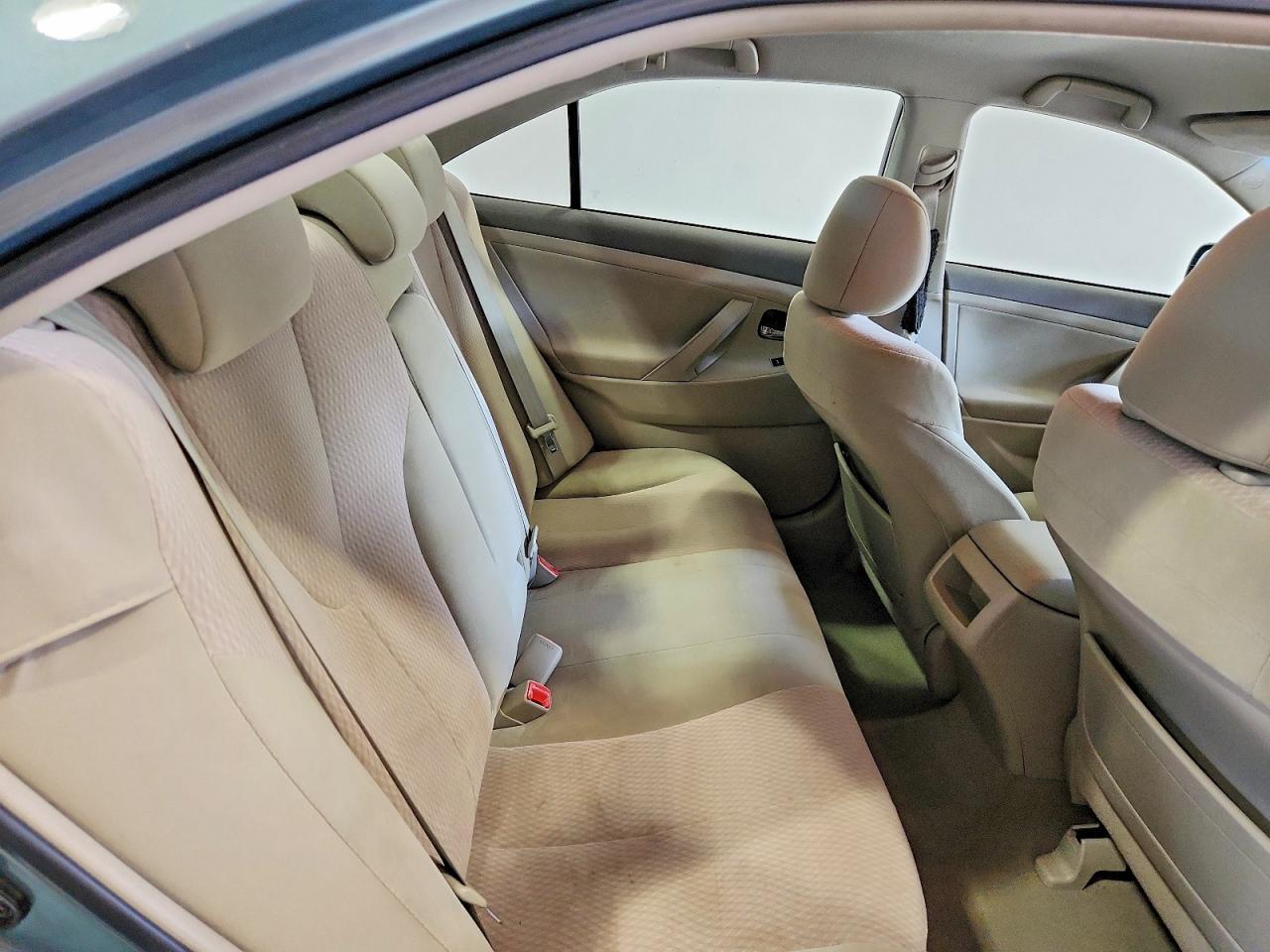 2011 TOYOTA CAMRY