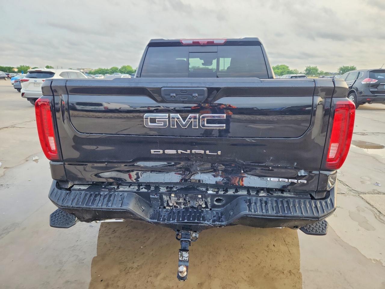 2025 GMC Sierra