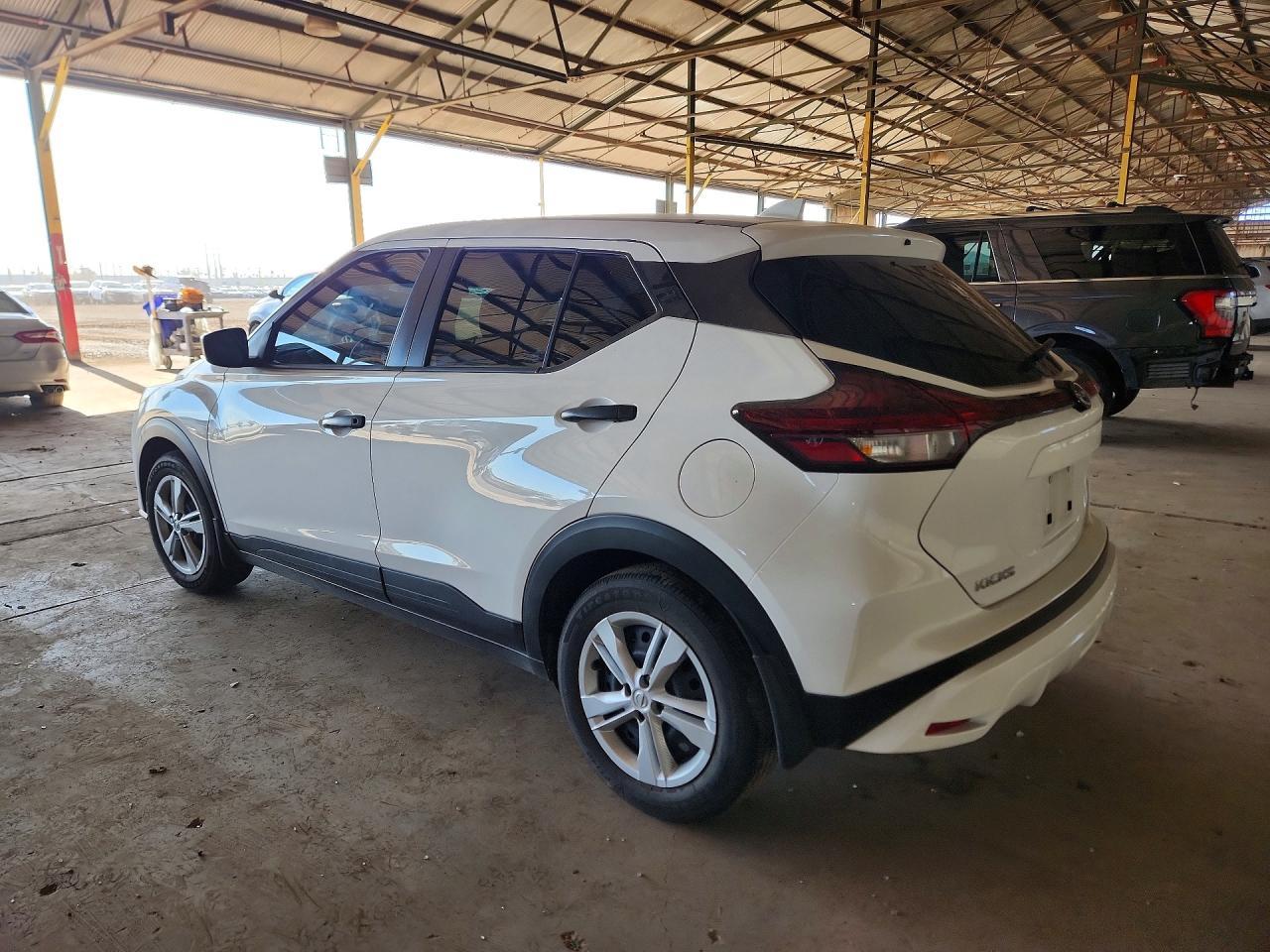 2024 NISSAN KICKS