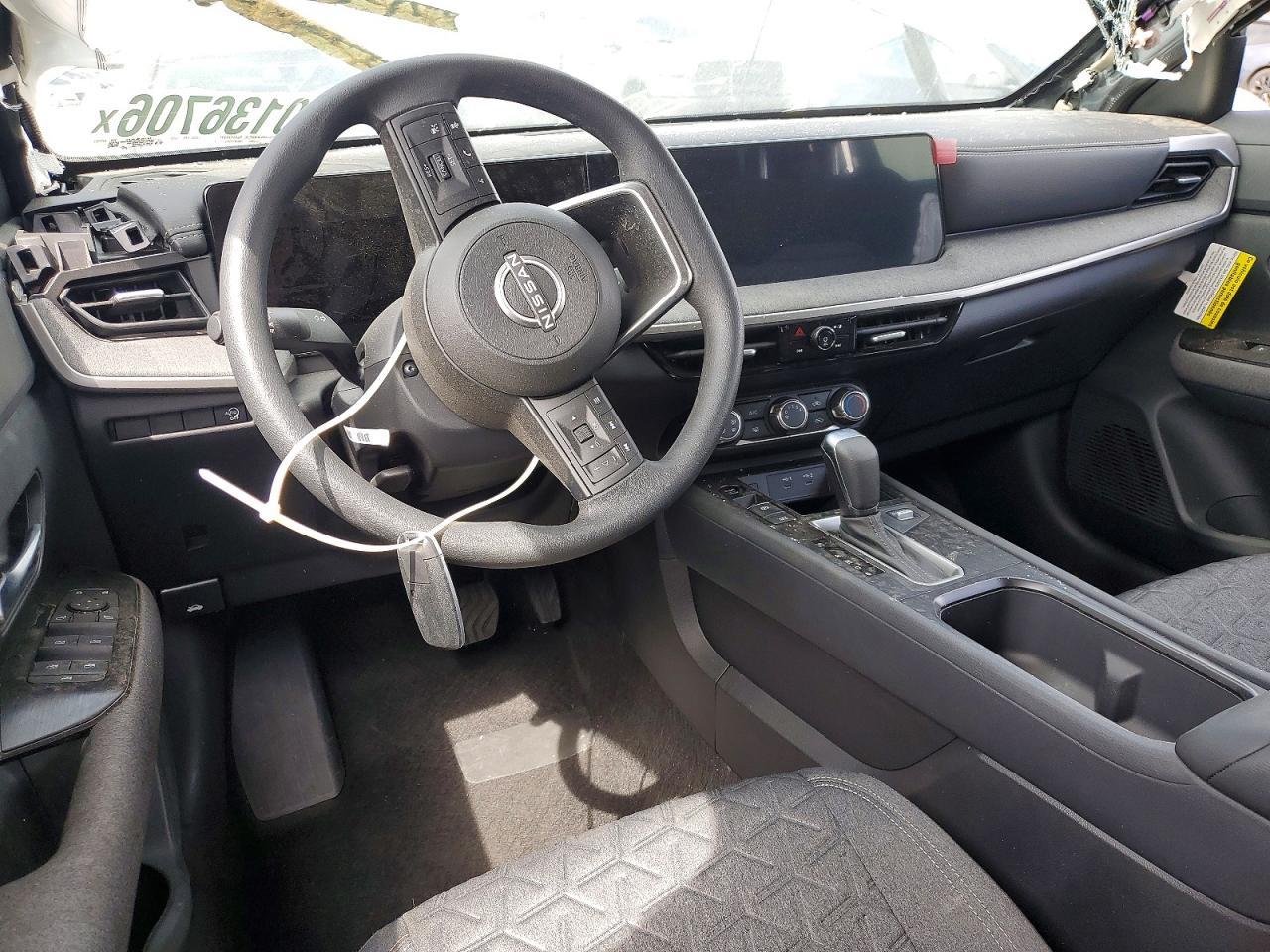 2025 NISSAN KICKS