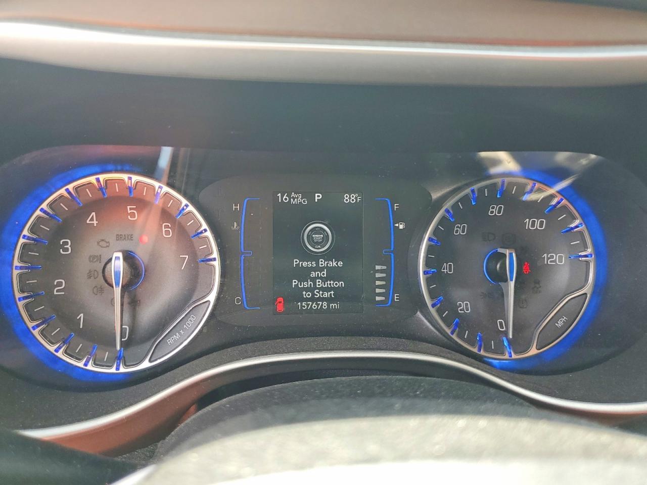 2020 CHRYSLER Voyager