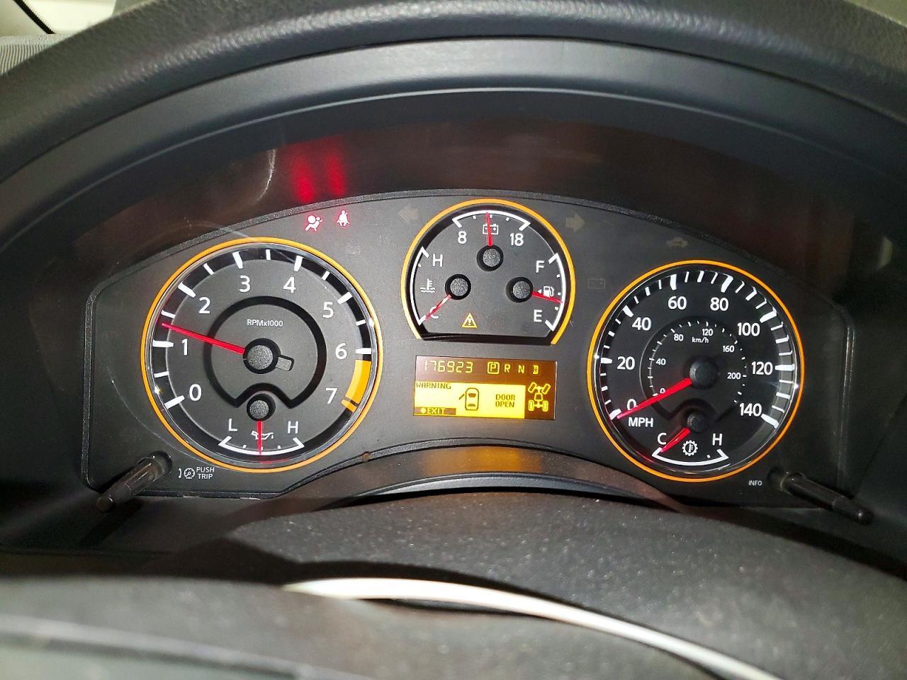 2012 NISSAN Armada