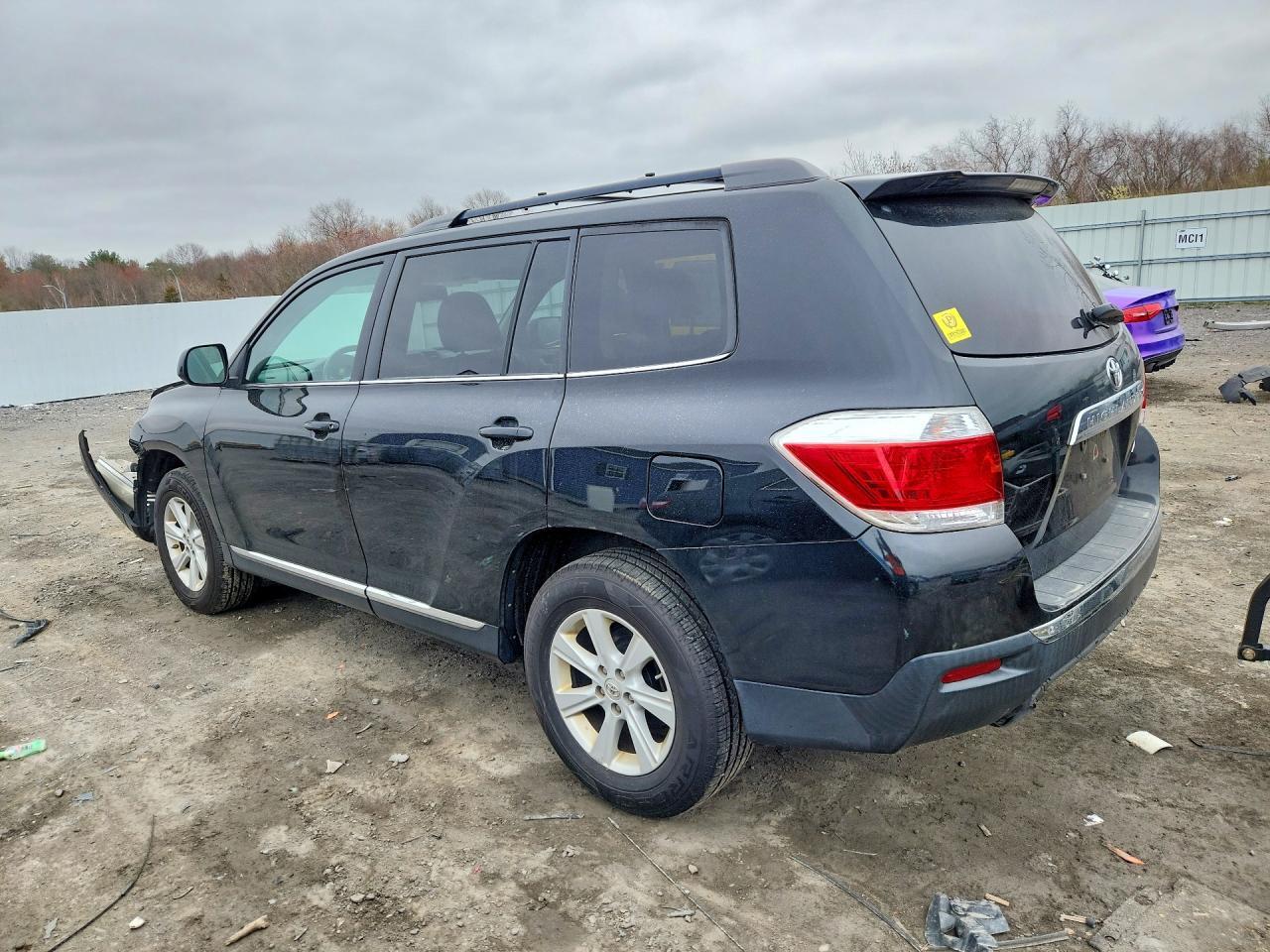2013 TOYOTA HIGHLANDER