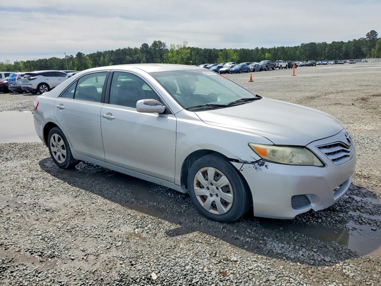 2011 TOYOTA CAMRY