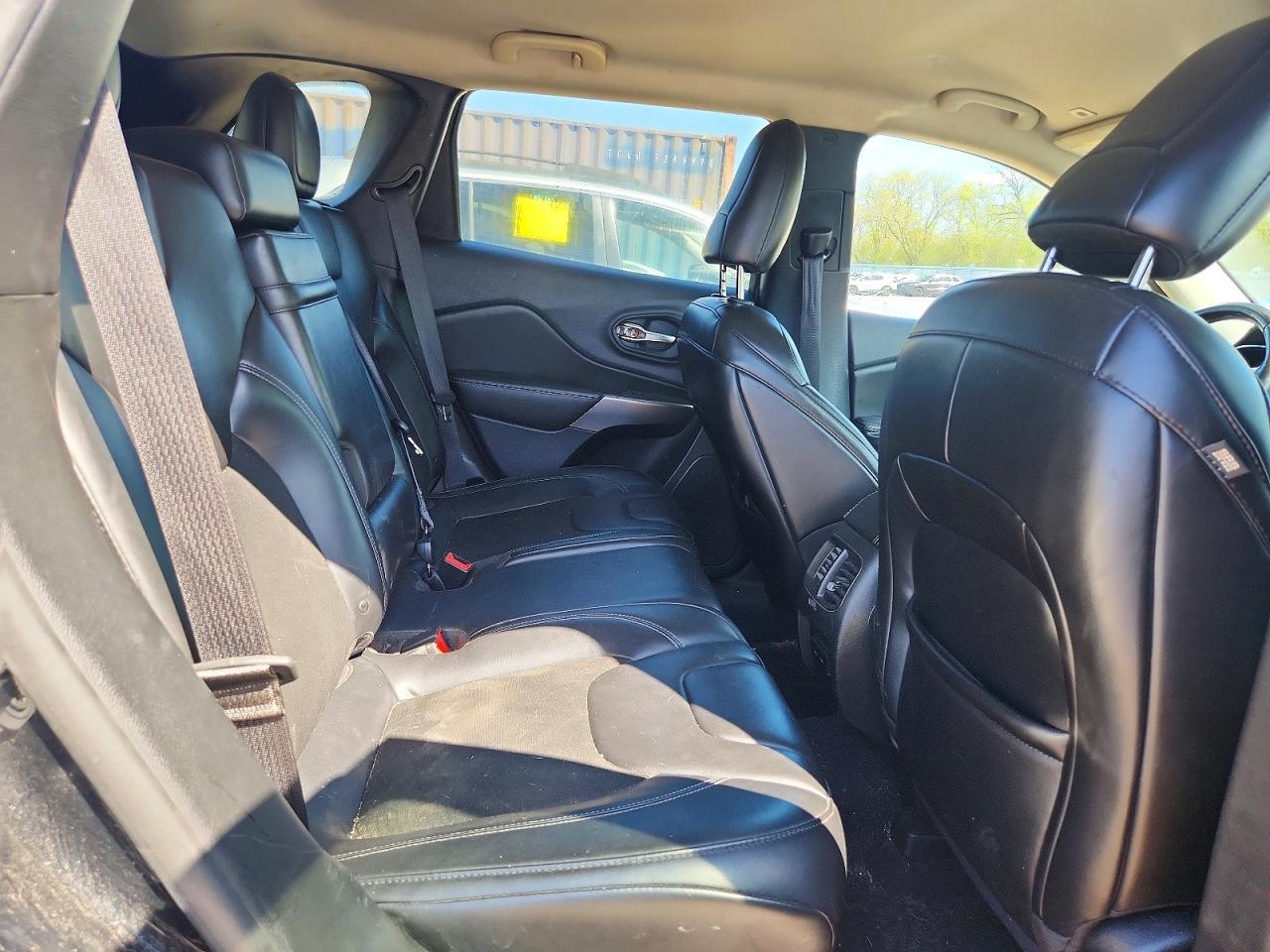 2019 JEEP CHEROKEE