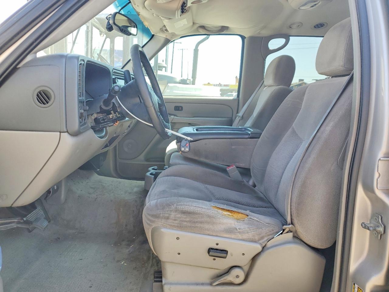 2004 CHEVROLET Suburban