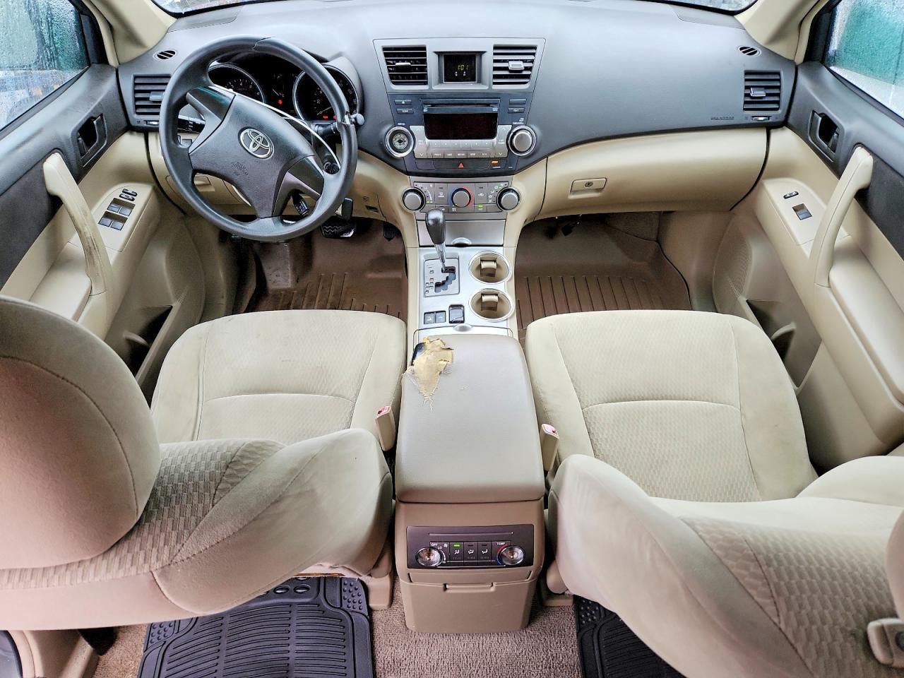 2010 TOYOTA HIGHLANDER
