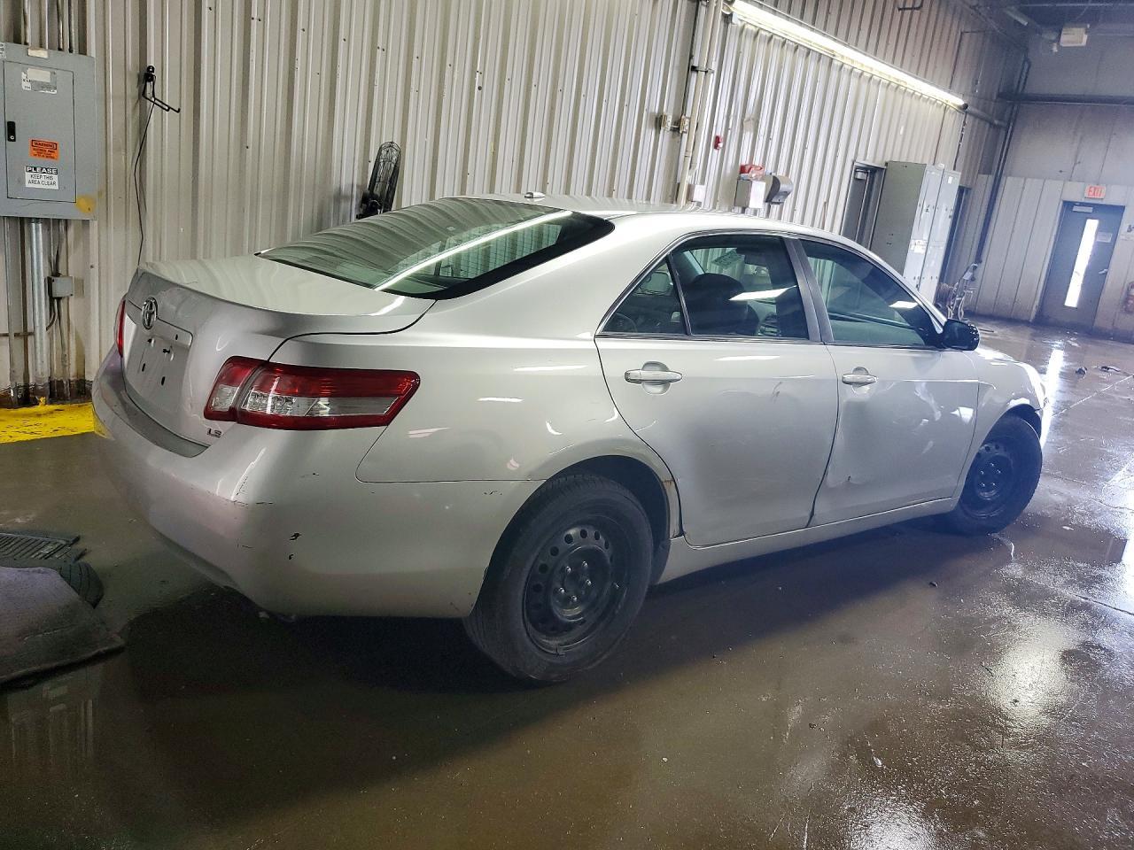 2010 TOYOTA CAMRY