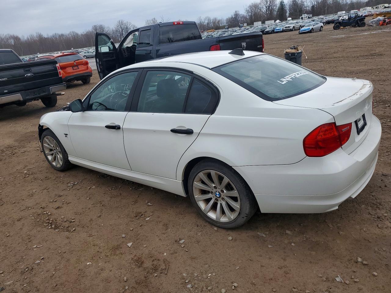 2011 BMW 3 SERIES