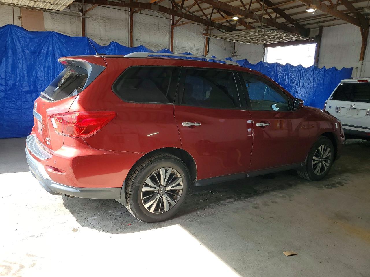 2017 NISSAN PATHFINDER