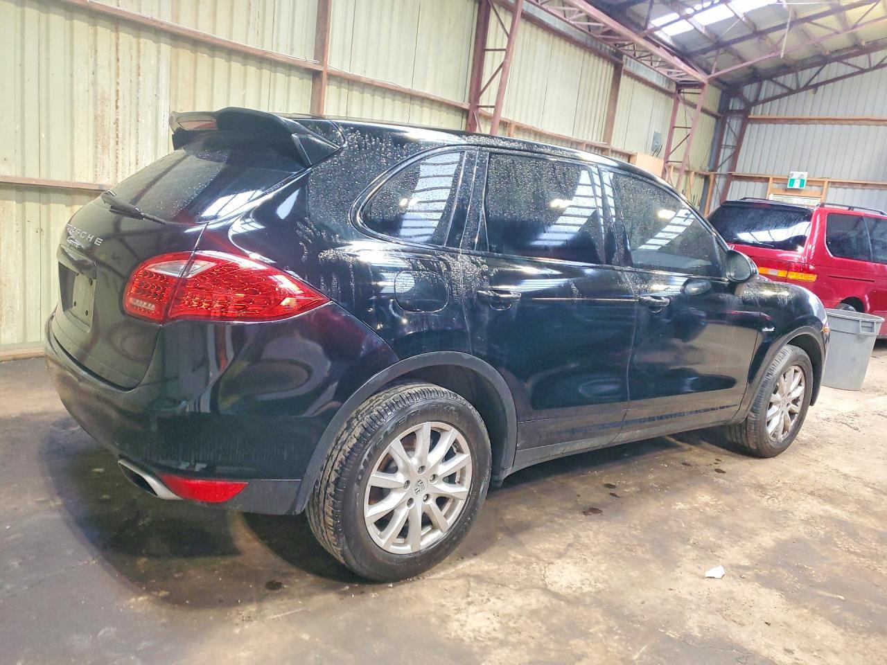 2013 PORSCHE CAYENNE