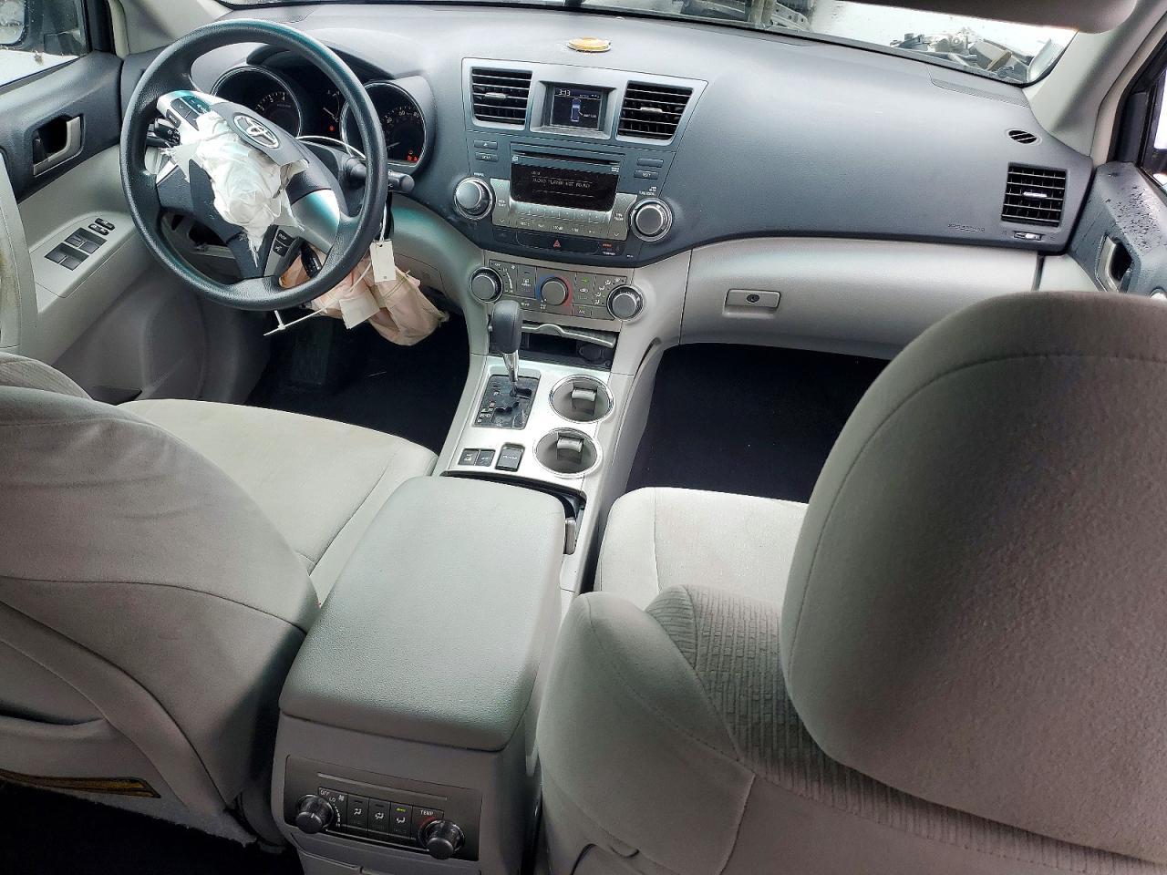 2011 TOYOTA HIGHLANDER