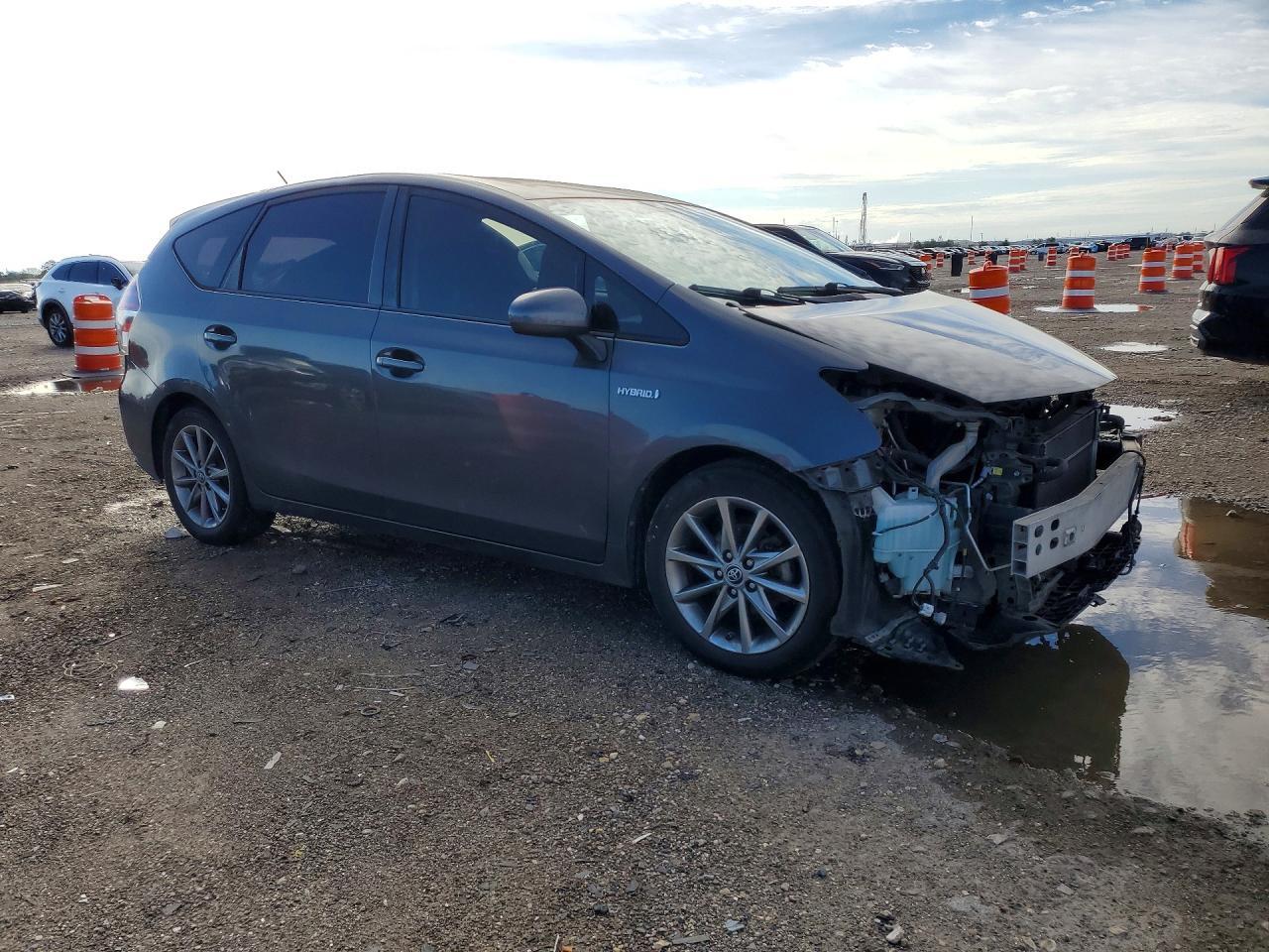 2017 TOYOTA PRIUS V