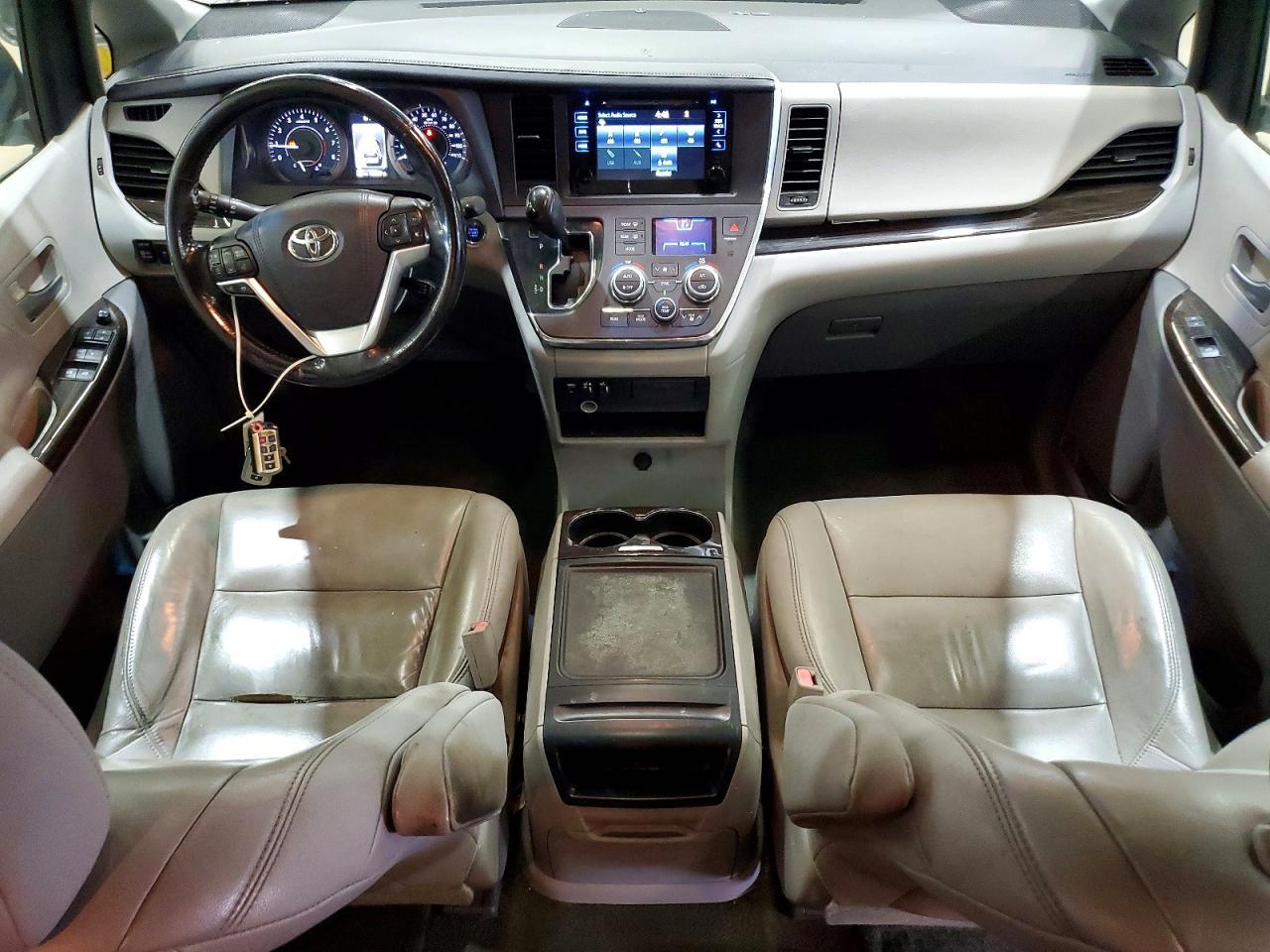 2015 TOYOTA SIENNA