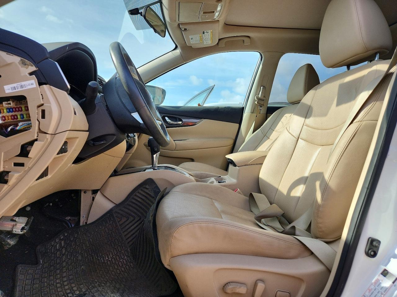 2016 NISSAN ROGUE