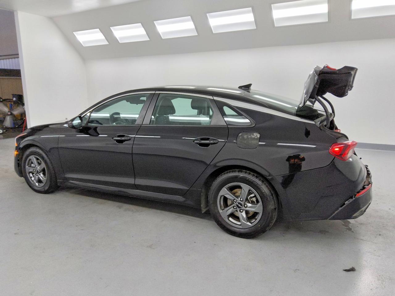 2023 KIA K5