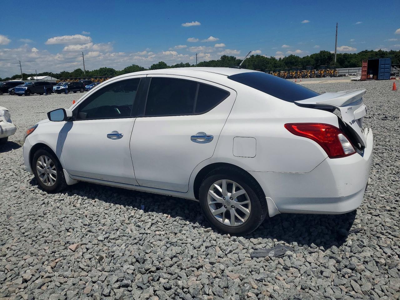 2018 NISSAN VERSA