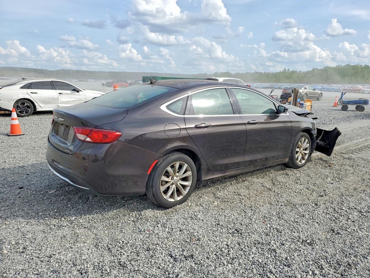2015 CHRYSLER 200