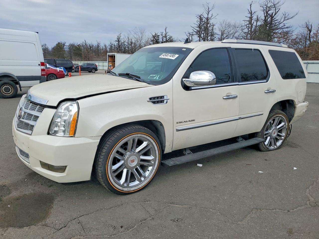 2011 CADILLAC ESCALADE