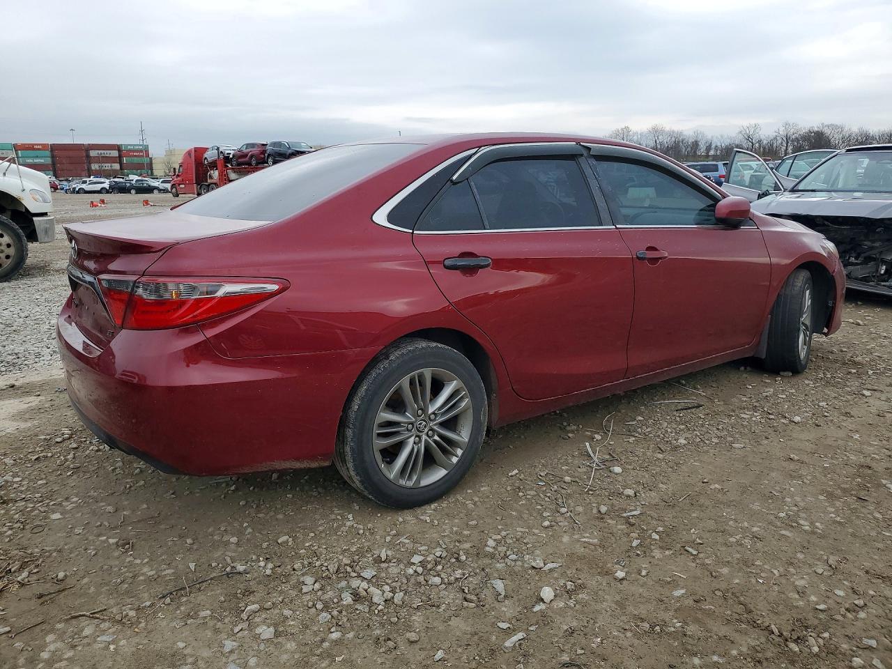 2016 TOYOTA CAMRY