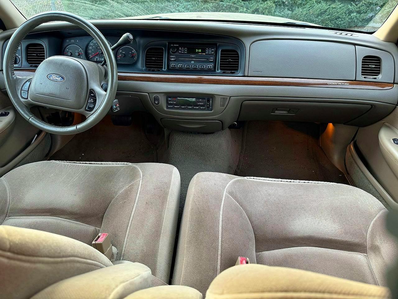 2001 FORD Crown Victoria