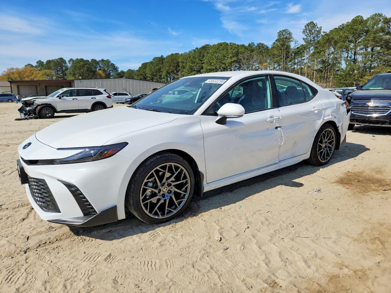 2026 TOYOTA CAMRY