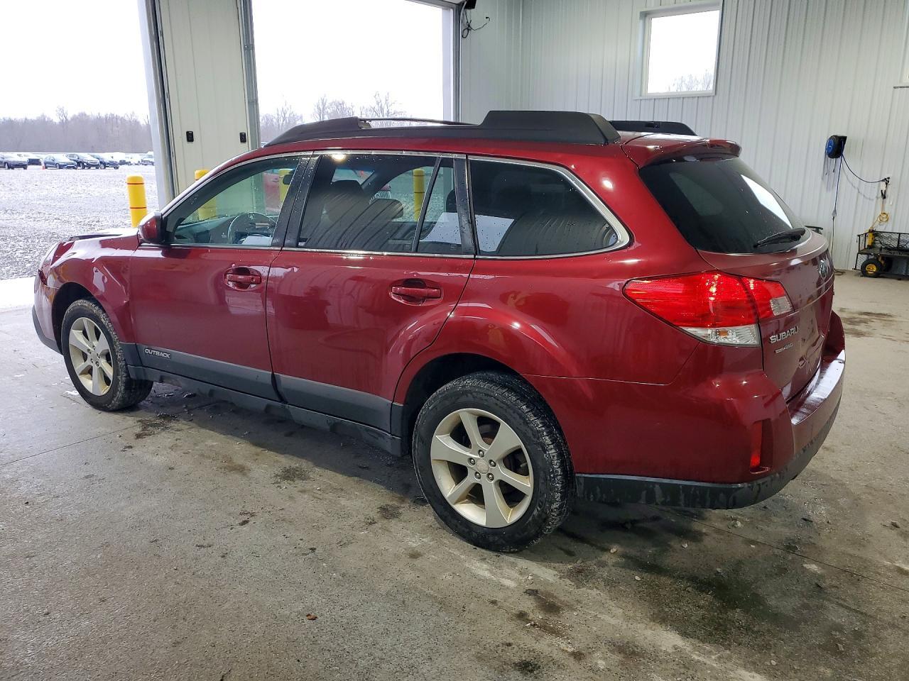 2013 SUBARU Outback