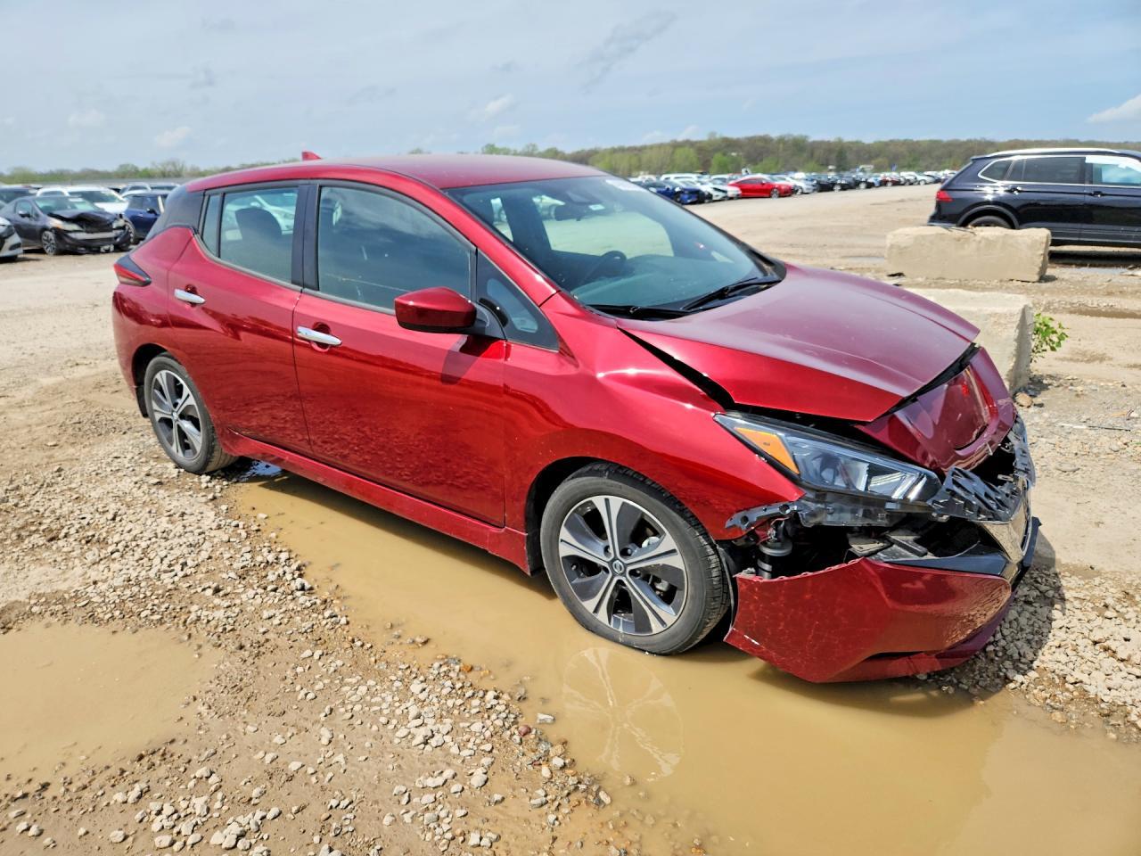 2022 NISSAN LEAF