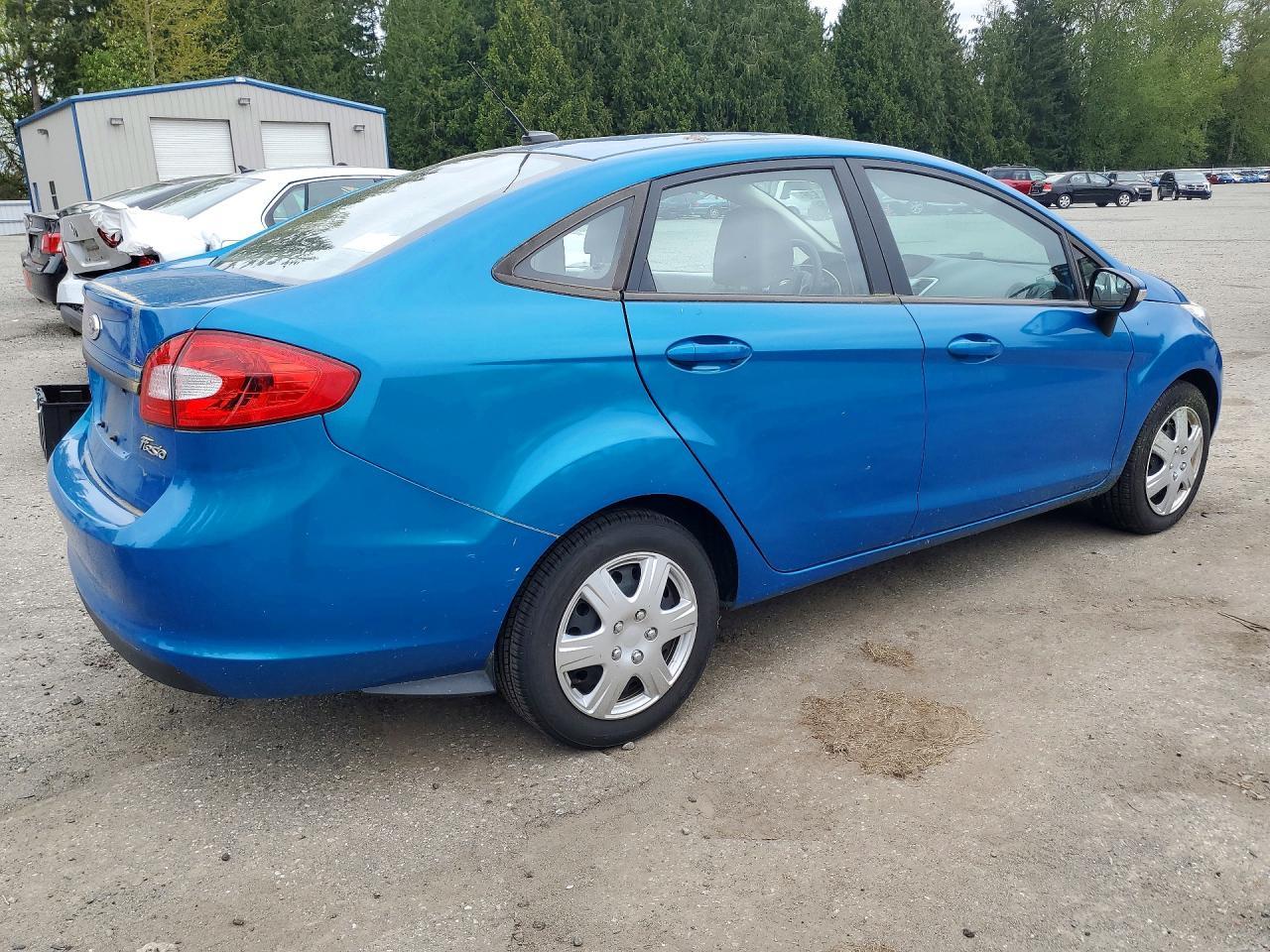 2013 FORD Fiesta