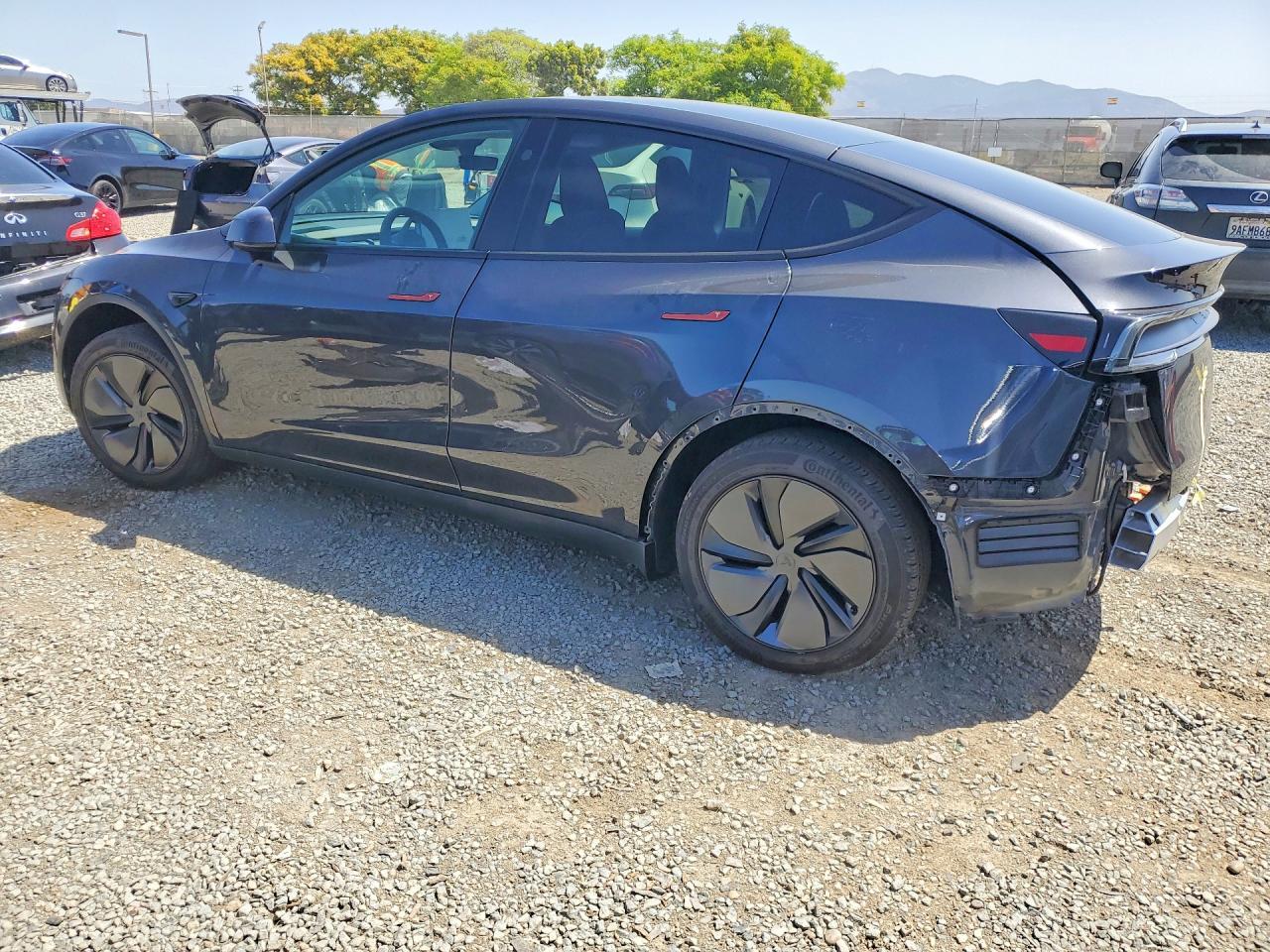 2026 TESLA MODEL Y