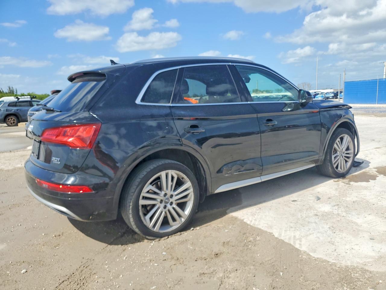 2018 AUDI Q5
