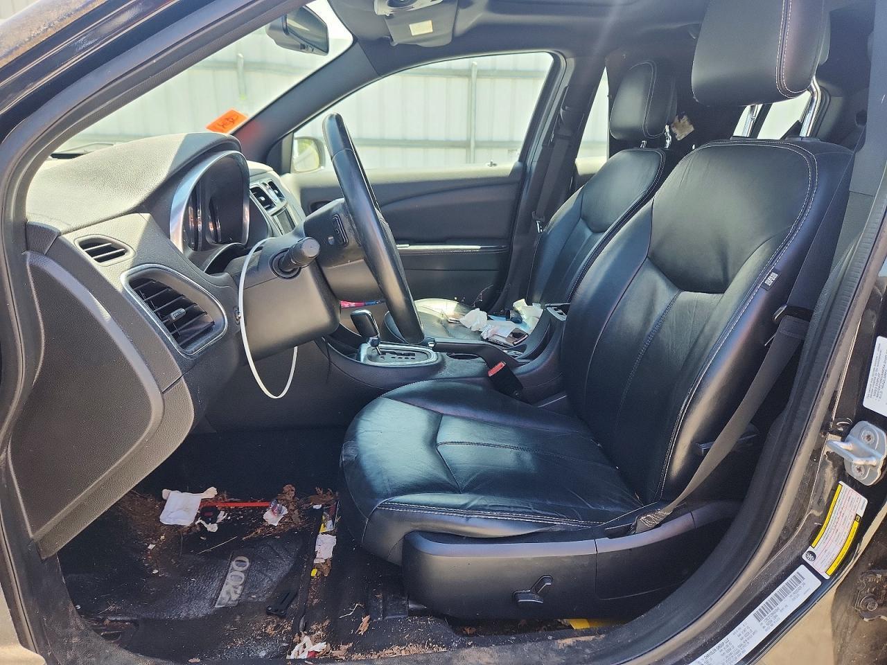2011 CHRYSLER 200