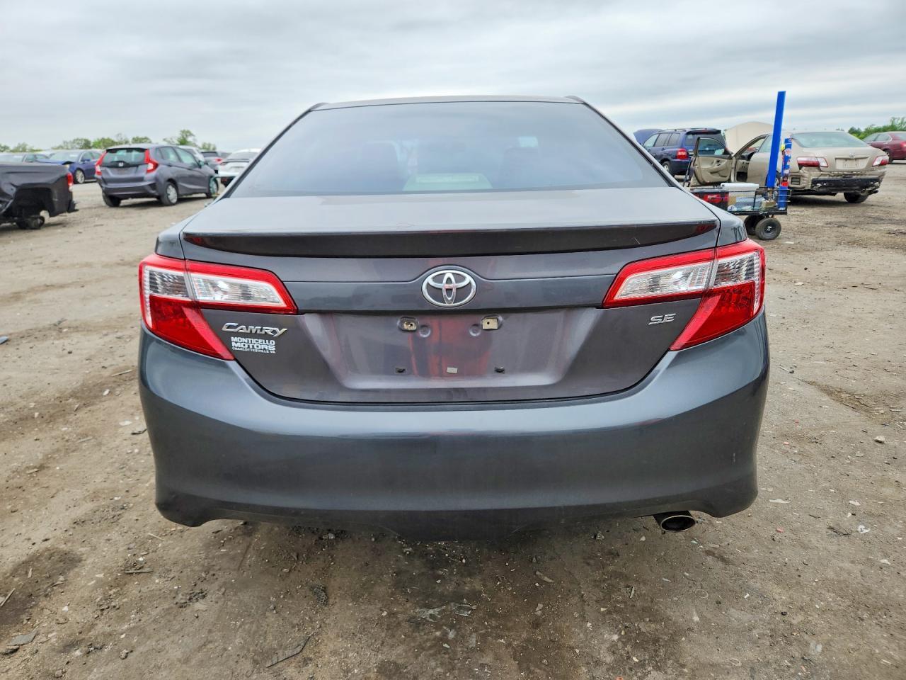 2014 TOYOTA CAMRY
